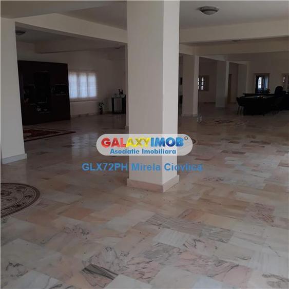 Casă cu 10 camere cu Teren 1500 Mp în Central