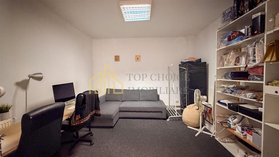 Apartament cu 8 camere în Tei