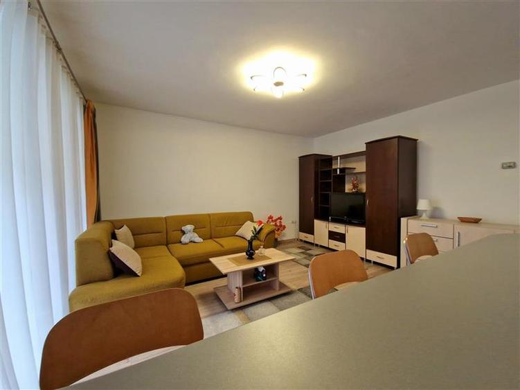 Apartament cu 2 camere decomandat în Florești