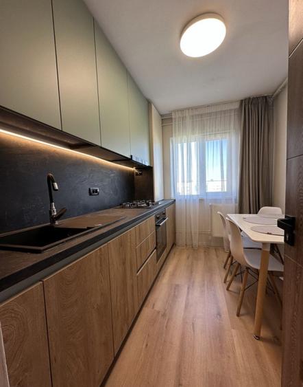 Apartament cu 2 camere semidecomandat, mobilat în City Park Mall