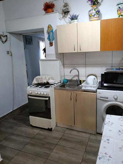 Casă cu 2 camere cu Teren 1000 Mp în Biharia