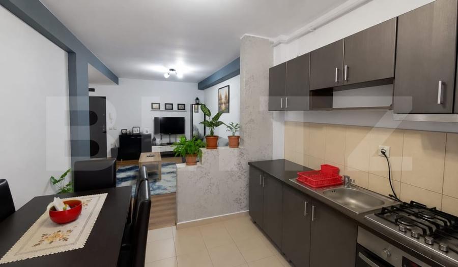 Apartament cu 2 camere semidecomandat, mobilat în Florești