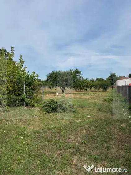 Casă cu 7 camere cu Teren 2990 Mp în Hudum