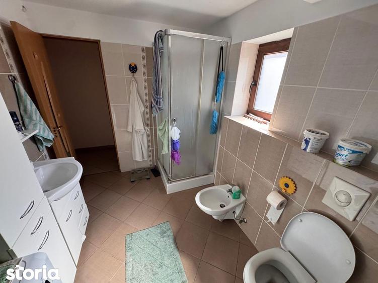 Casă cu 6 camere cu Teren 360 Mp în Chiajna