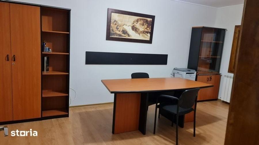 Apartament cu 3 camere în Brăilei