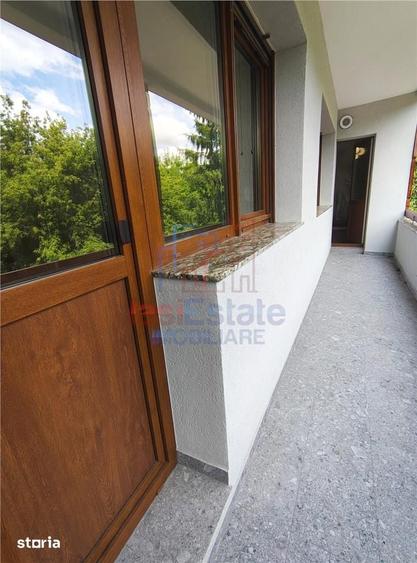 Apartament cu 4 camere decomandat în Copou
