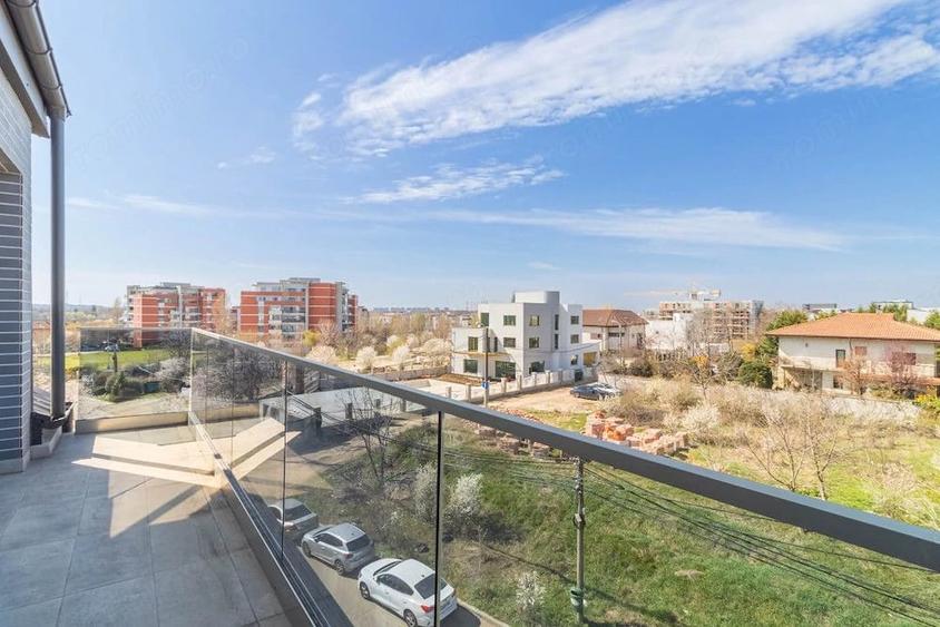 Apartament cu 4 camere decomandat în Sisești