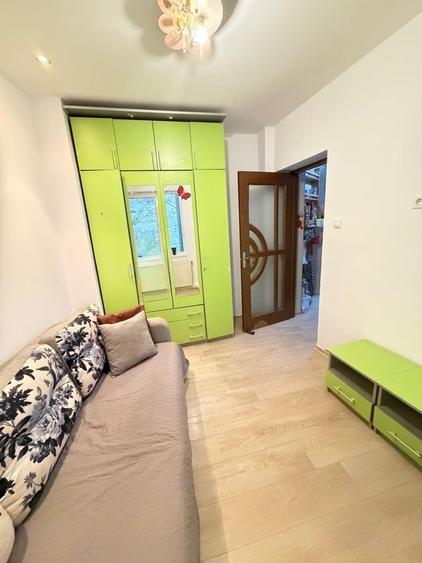 Apartament cu 3 camere decomandat în Lipscani