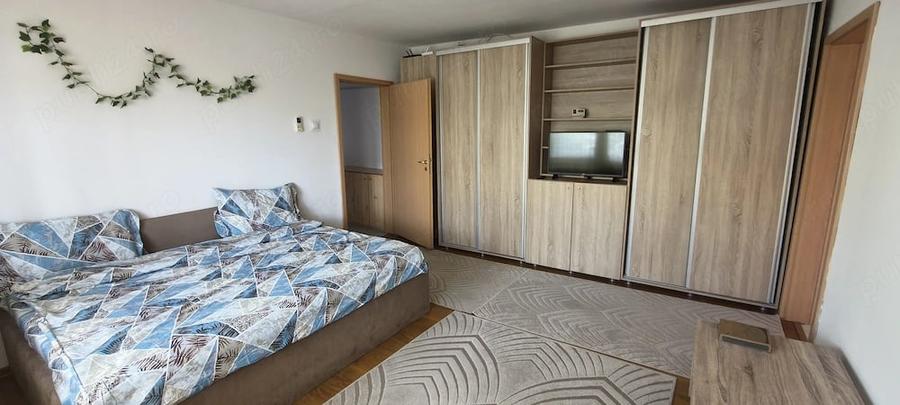 Apartament cu 2 camere semidecomandat în Girocului