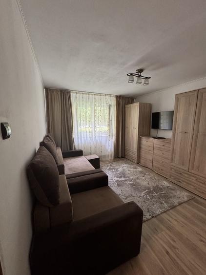 Apartament cu 2 camere semidecomandat în Noua