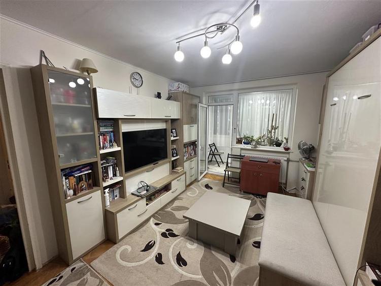 Apartament cu 2 camere semidecomandat în Rogerius