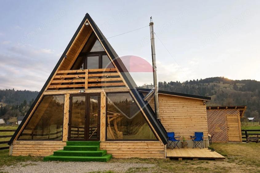 Casă cu Teren 1800 Mp în Strâmtura