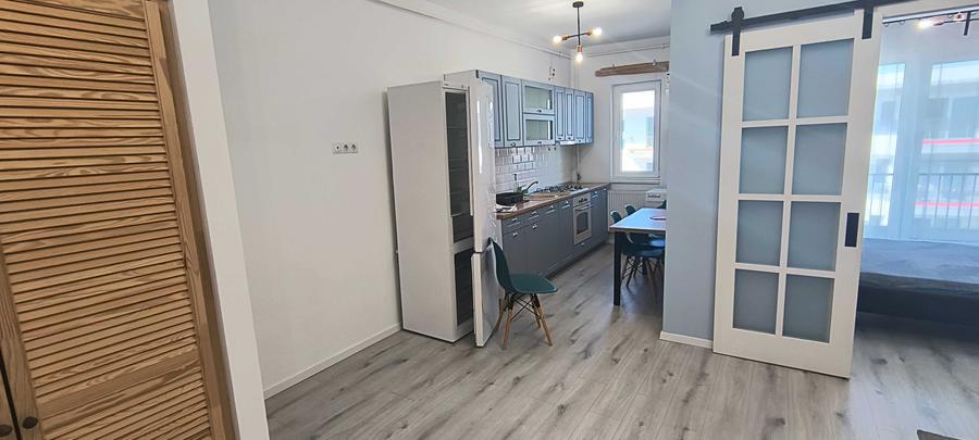 Apartament cu 2 camere semidecomandat în Florești