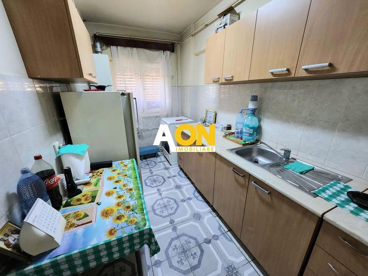 Apartament cu 2 camere decomandat, mobilat în Cetate