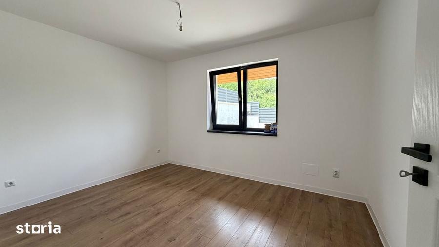 Casă cu 4 camere cu Teren 540 Mp în Ciurea