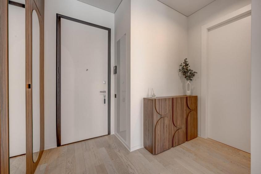 Apartament cu 2 camere semidecomandat, mobilat în Barbu Văcărescu