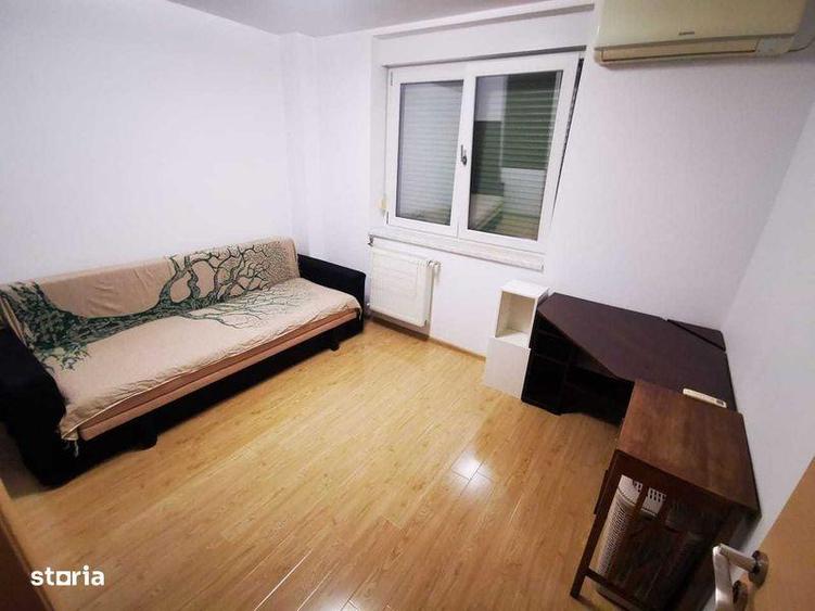Apartament cu 3 camere semidecomandat în Gara de Nord