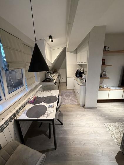 Apartament cu 3 camere semidecomandat în Copou