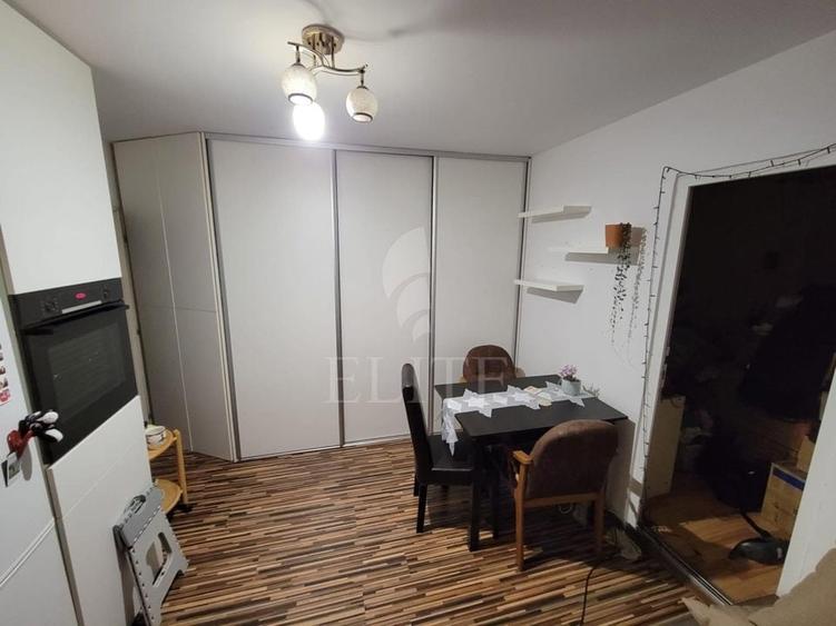 Apartament cu 2 camere semidecomandat, mobilat în Gheorgheni