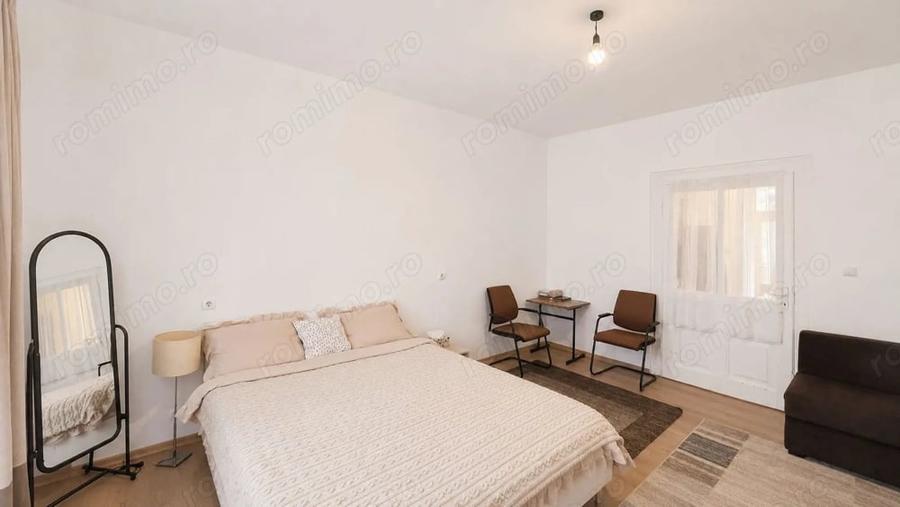 Apartament cu 4 camere semidecomandat în Brâncoveanu