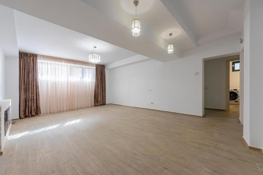 Apartament cu 5 camere în Banu Manta