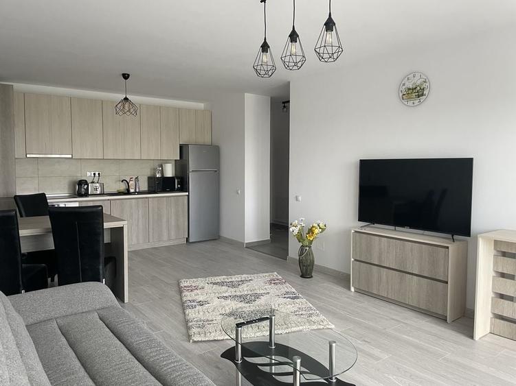 Apartament cu 2 camere decomandat în Exterior Vest