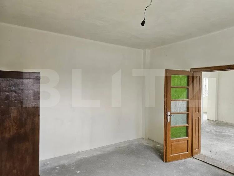 Casă individuală cu 3 camere cu Teren 2050 Mp în Exterior Est