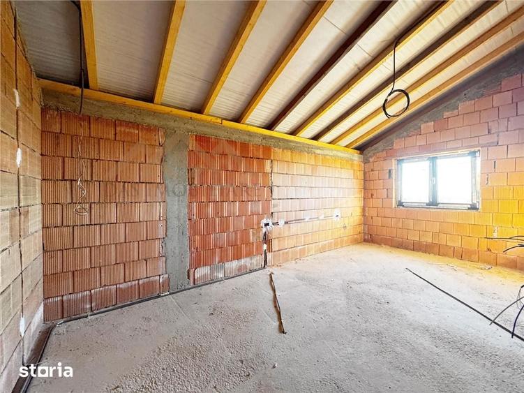 Casă cu 4 camere cu Teren 500 Mp în Tăuții-Măgherăuș