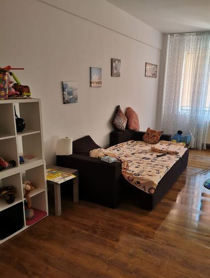 Apartament cu 2 camere decomandat în Exterior Vest