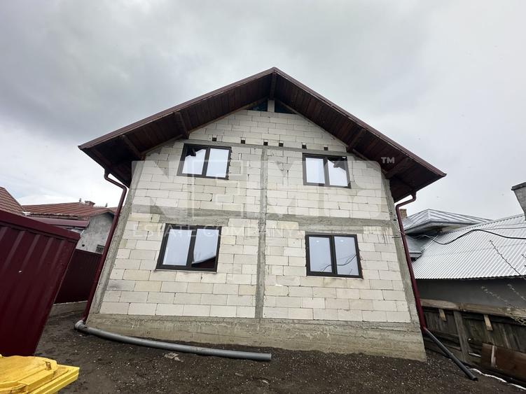 Casă individuală cu 5 camere cu Teren 1200 Mp în Liteni (Moara)