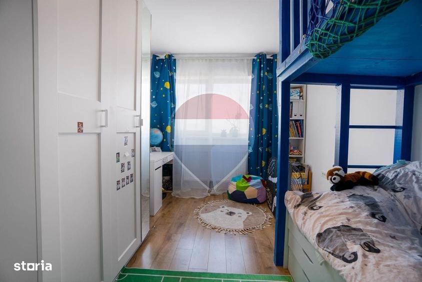 Apartament cu 3 camere în Tractorul