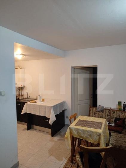 Apartament cu 2 camere semidecomandat, mobilat în Semicentral