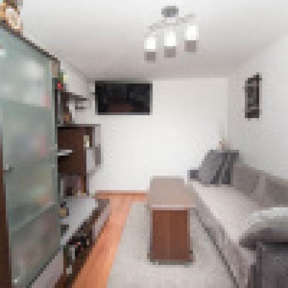 Apartament cu 3 camere semidecomandat în Ștefănești