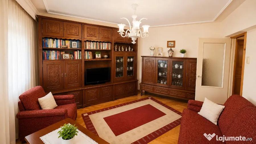 Apartament cu 3 camere decomandat în Central