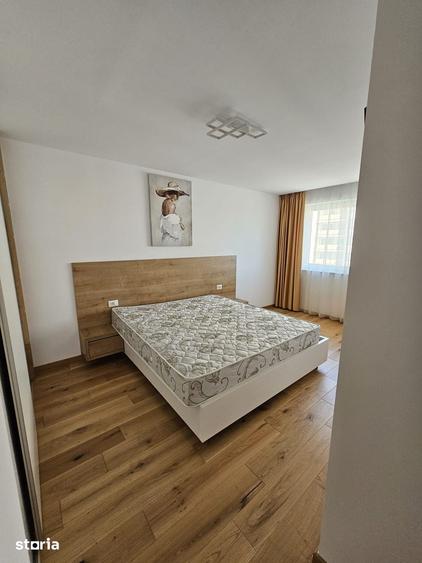 Apartament cu 3 camere decomandat în Astra
