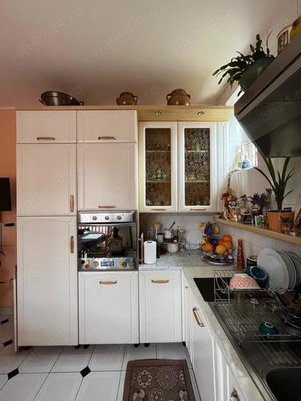Casă cu 6 camere cu Teren 1200 Mp în Central