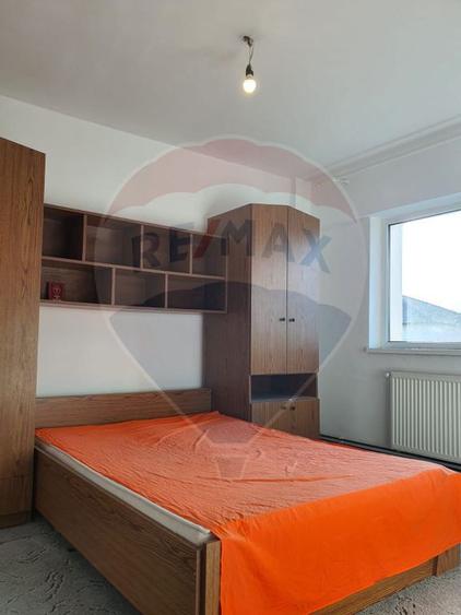 Apartament cu 3 camere de vanzare in zona Vitrometan - 1