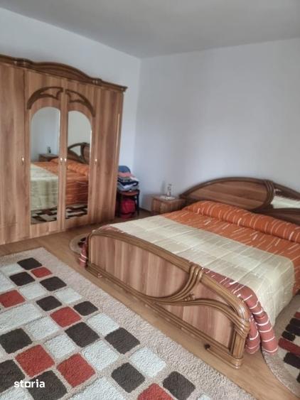 Casă cu 4 camere cu Teren 500 Mp în Central