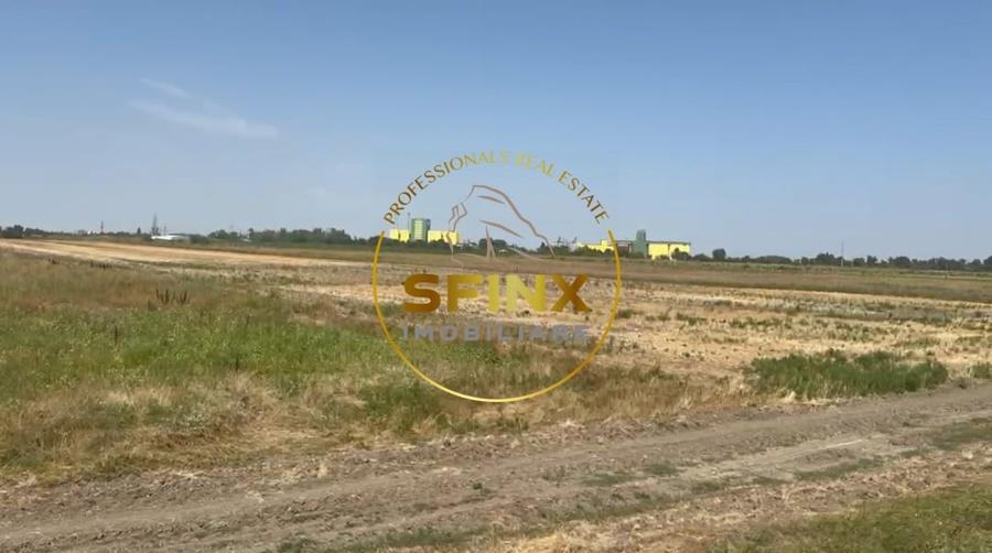 Teren Construcții intravilan de 90000 mp, în Exterior Vest