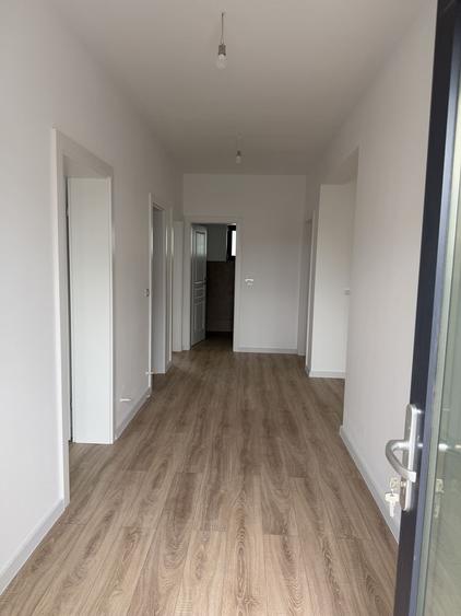Casă cu 4 camere în Ciurbești