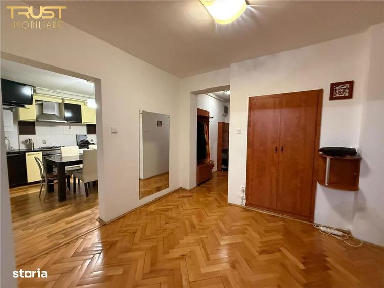 Apartament cu 4 camere în Zorilor