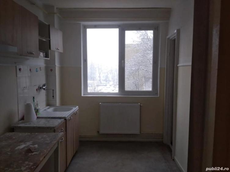 Apartament cu 2 camere semidecomandat în Hipodrom