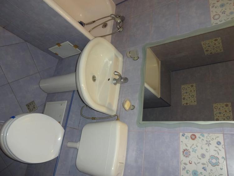 Apartament cu 2 camere semidecomandat în Vitan