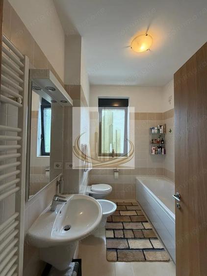 Apartament cu 3 camere semidecomandat în Dumbrăvița