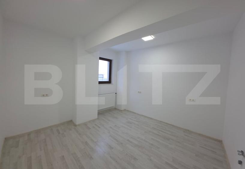 Apartament cu 3 camere decomandat în Independenței