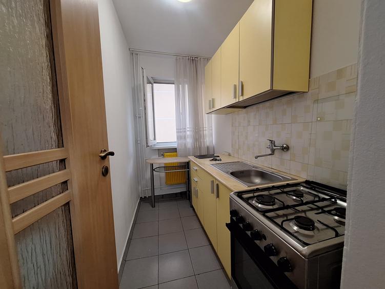Apartament cu 2 camere nedecomandat, mobilat în Girocului
