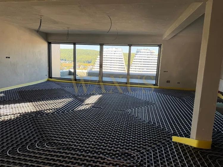 Duplex cu 5 camere cu Canalizare în Europa
