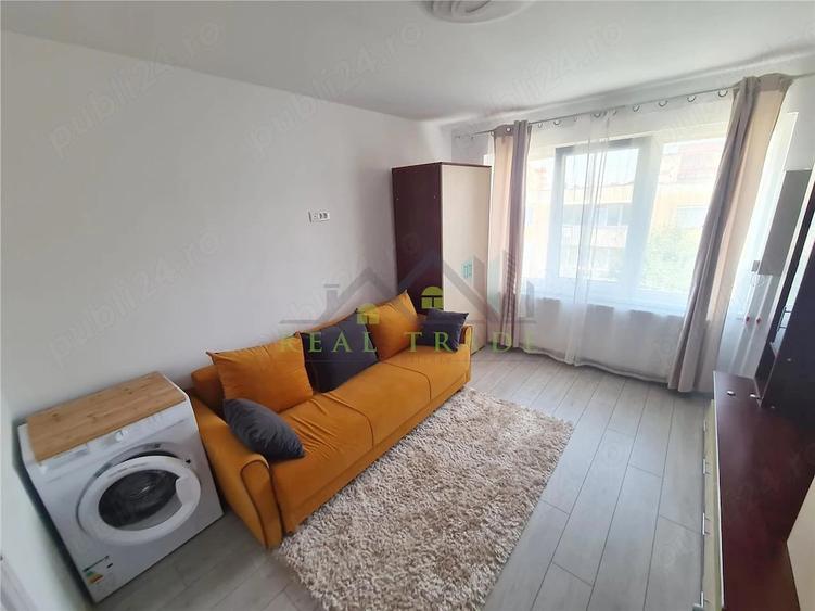 Garsonieră semidecomandată în Răcădău