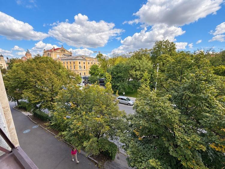 Apartament cu 2 camere decomandat, mobilat în Ultracentral
