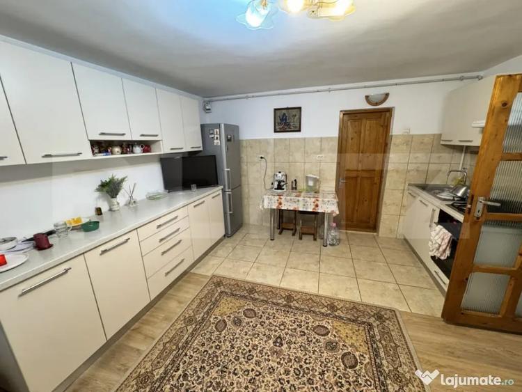 Casă cu 4 camere cu Teren 1400 Mp în Central